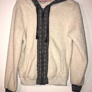American eagle fluffy sweater